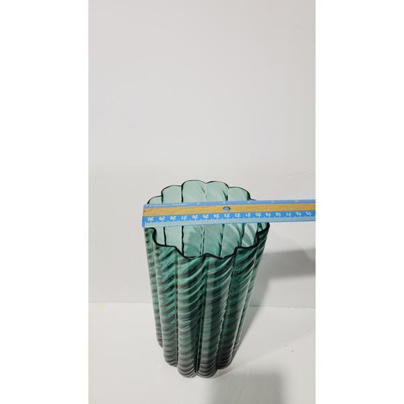 Vintage Large Pilgrim Studio Art GREEN Optic Ribbed MCM Glass Vase 9” Rare - Picture 5 of 5